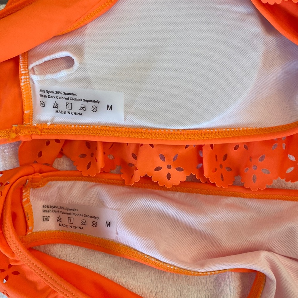 NEW bandeau style w/straps bikini top, cute color! Removable pads, Makes TAN POP - Picture 12 of 12